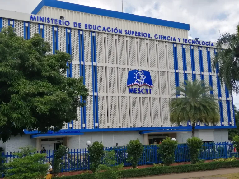 Mescyt informa colapso del portal de becas nacionales; dice trabaja en su pronta solución