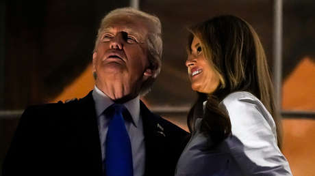 VIDEO: Ahora sí ‘habemus beso’ entre Trump y Melania (al segundo intento)