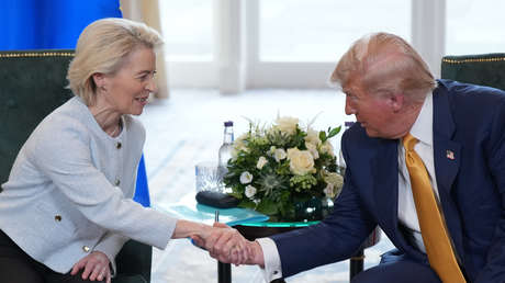Desastre total: La UE cede ante Trump y firma su propia ‘trampa’ comercial