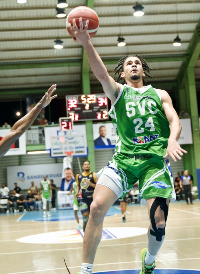 En TBS Higüey, Club Centro extiende poderío 4-0 y Savica gana primero