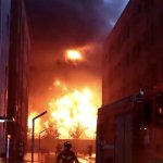 Bomberos confirman incendio bajo control tras destruir varios comercios en SDN